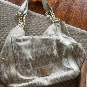 Michael Kors Cream and Gold Shoulder Bag with Chain Straps